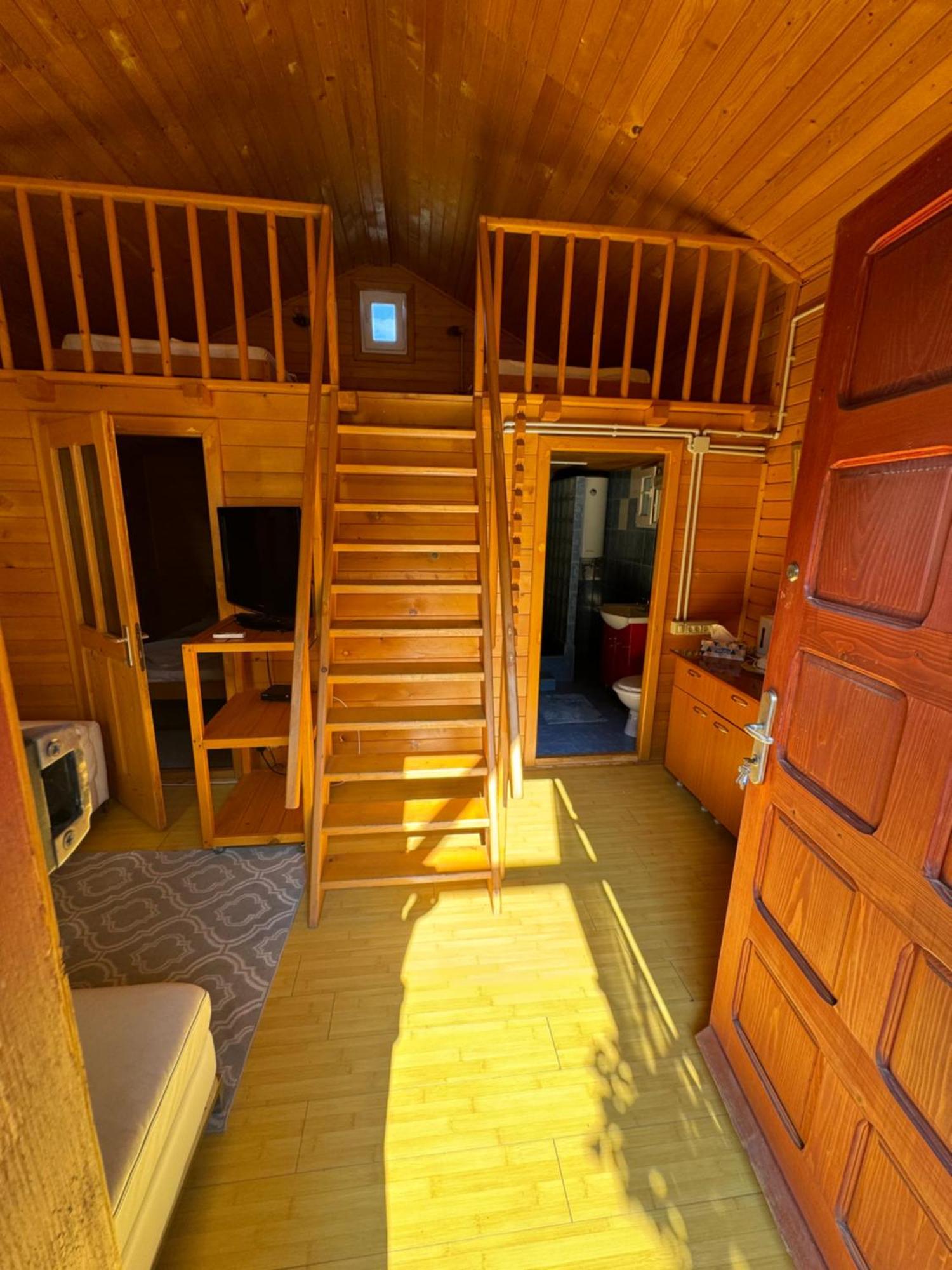 Colt De Rai Hotel Corbu  Eksteriør billede